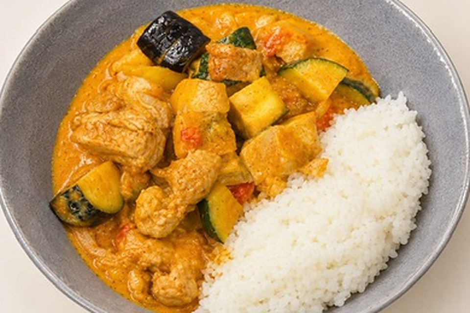 夏野菜のバターチキンカレー